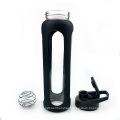 Portable 700ml Bpa Free Protein Shaker High Borosilicate Glass Water Bottle With Silicone Sleeve